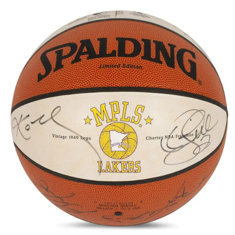 Kobe Bryant 2000-01 Los Angeles Lakers NBA Champs Team Signed Basketball PSA JSA
