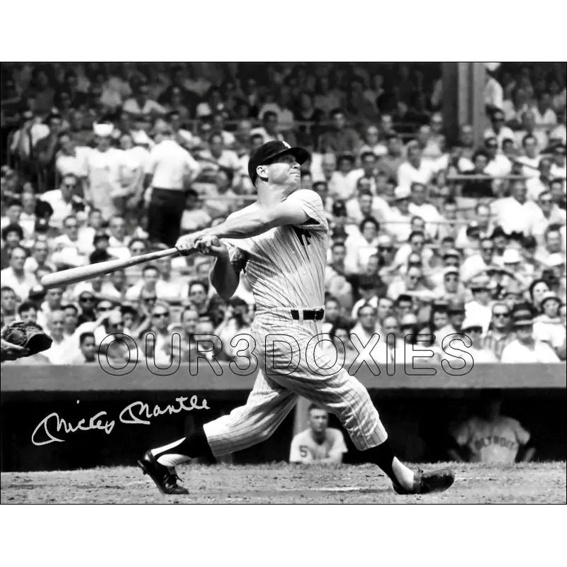 Mickey Mantle 11X14 Photo - Autographed New York Yankees - 497