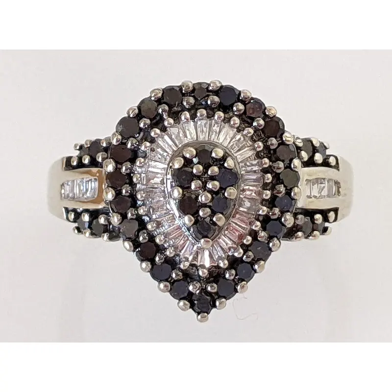 14K WHITE GOLD .73CTW BLACK DIAMOND ROUND (36) WITH BAGUETTE DIAMONDS 3.2 GRAMS