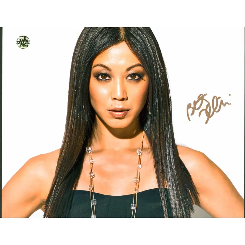 Brittany Ishibashi Marvel's Runaways Signed 8x10 Photo Wizard World #017910