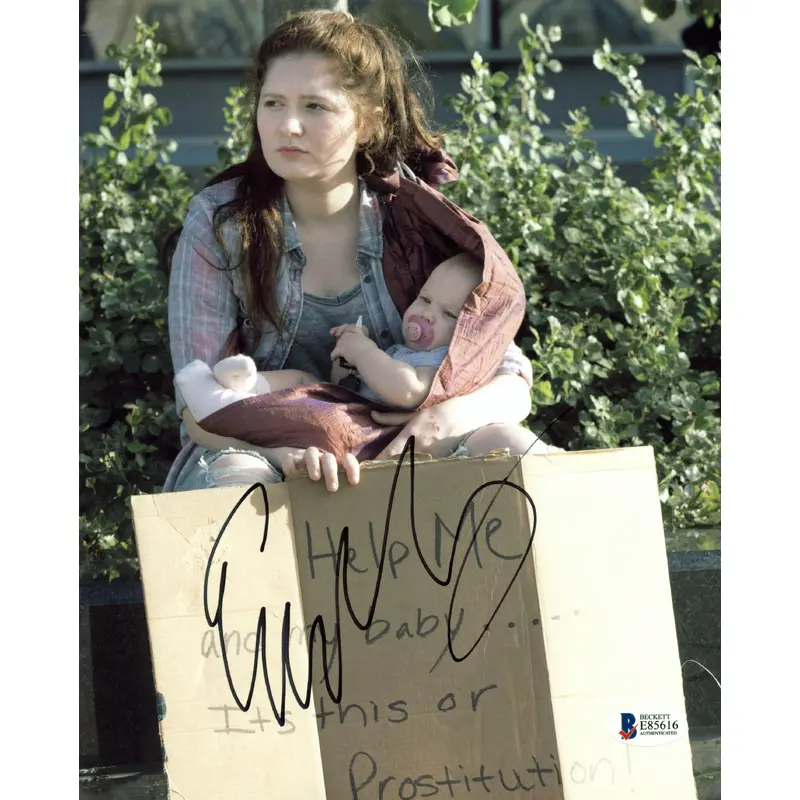 Emma Kenney Shameless Authentic Signed 8x10 Photo Autographed BAS #E85616