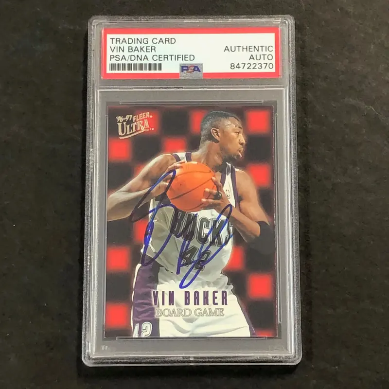 1996-97 Fleer Ultra #1 Vin Baker Signed Card PSA/DNA Slabbed Bucks