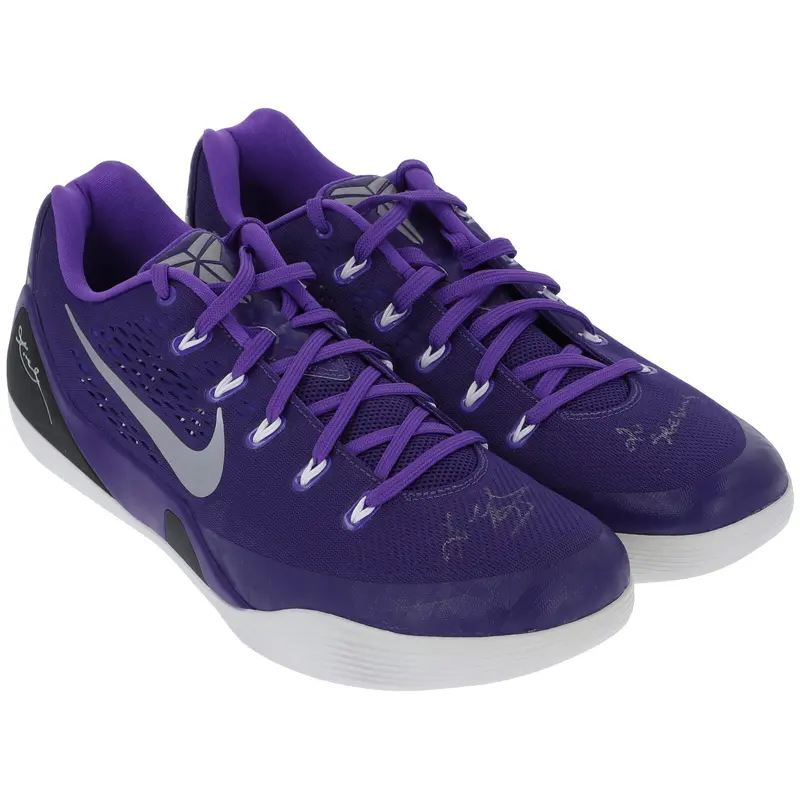Kobe Bryant Signed Inscribed "20 Seasons" Nike Kobe IX 9 EM Sneakers Beckett COA