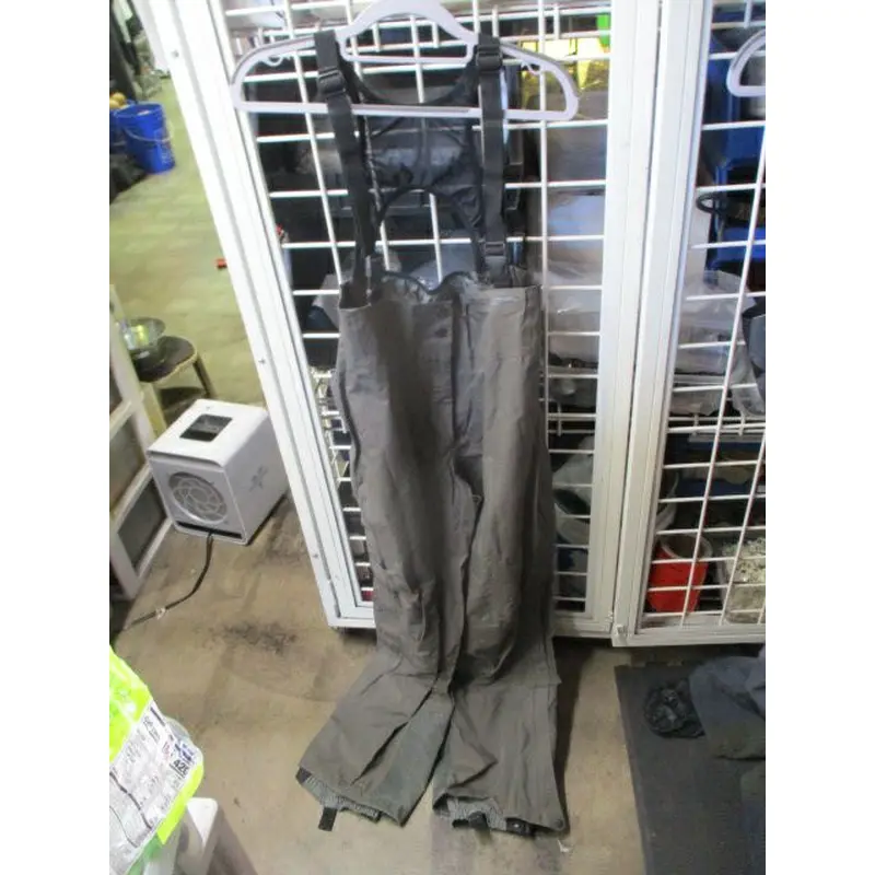 Used Mountain Equipment Co-Op Gore-Tex Snow Pants Womens Size 10 - wear