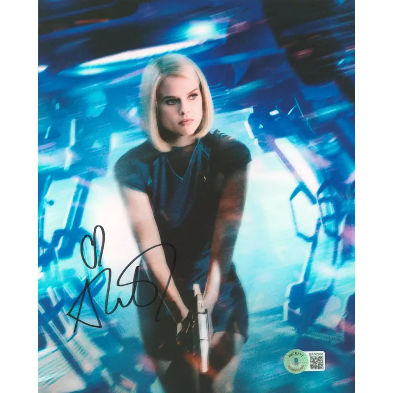 Alice Eve Star Trek Into Darkness Authentic Signed 8x10 Photo BAS #BA52968