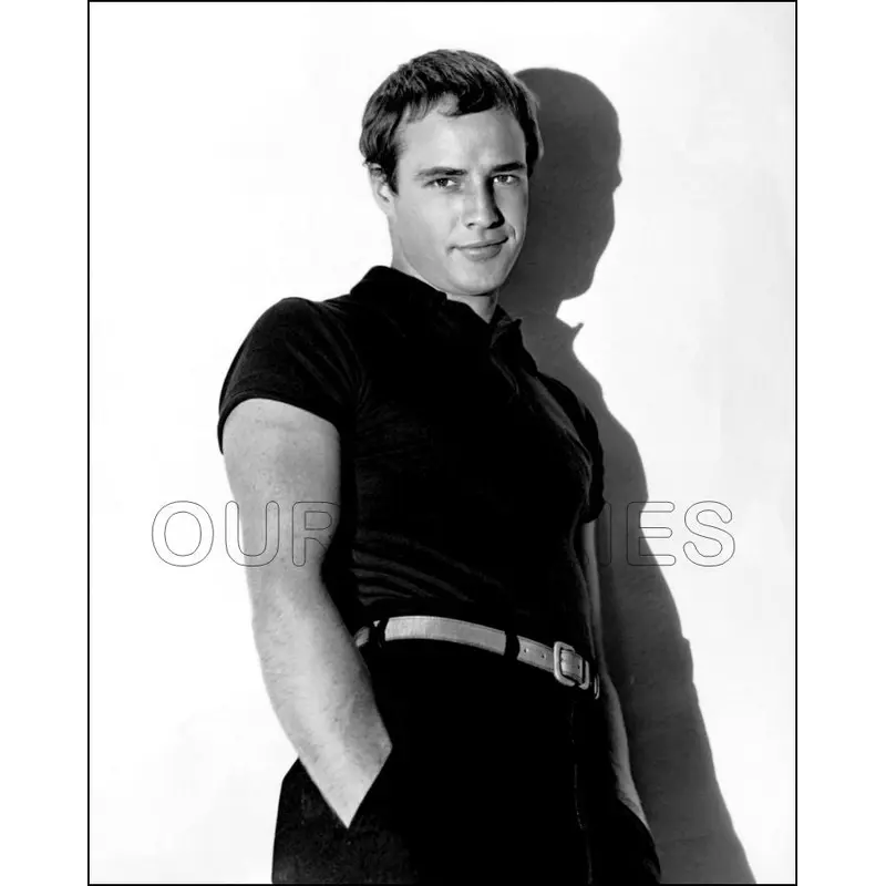 Marlon Brando 8X10 Photo - 3146