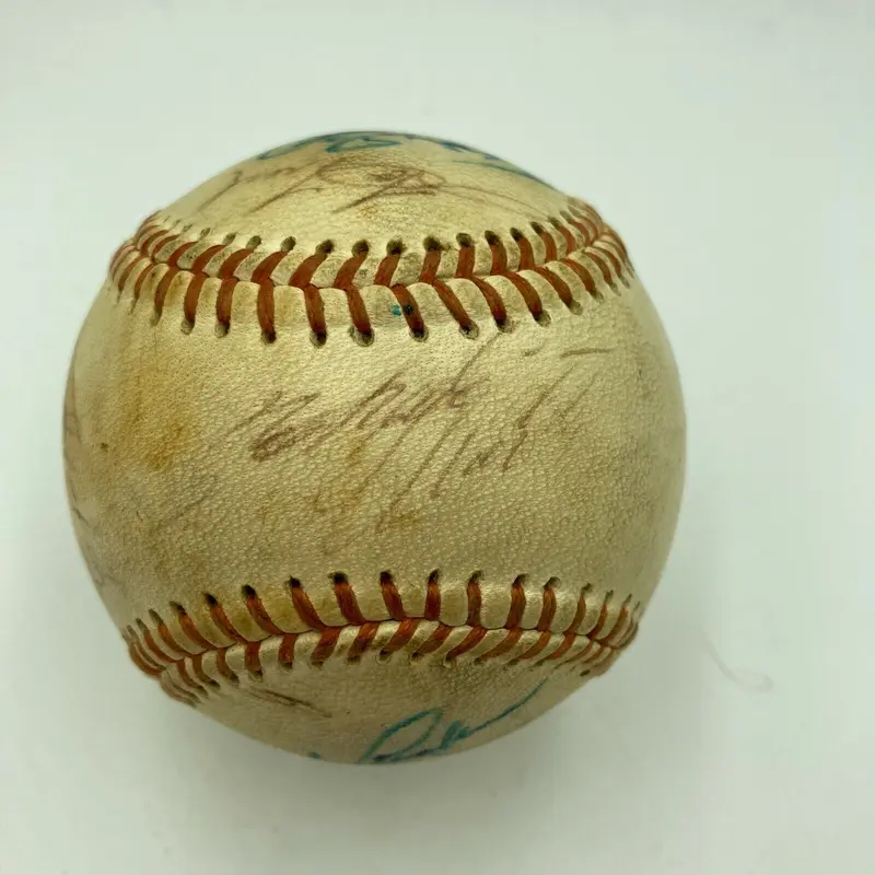 Roberto Clemente Sweet Spot 1960's Hall Of Fame Legends Signed Baseball JSA COA