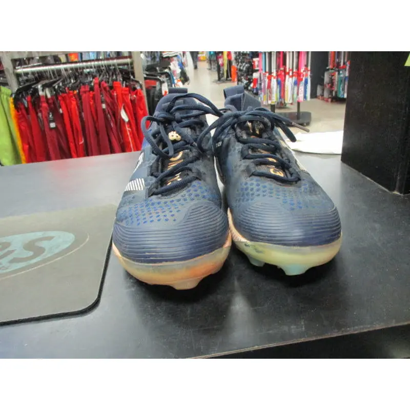 Used New Balance CompV3 Size 7 Cleats