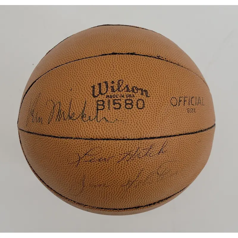 195152 Los Angeles Lakers (Minneapolis) NBA Champs Team Signed Basketball BAS
