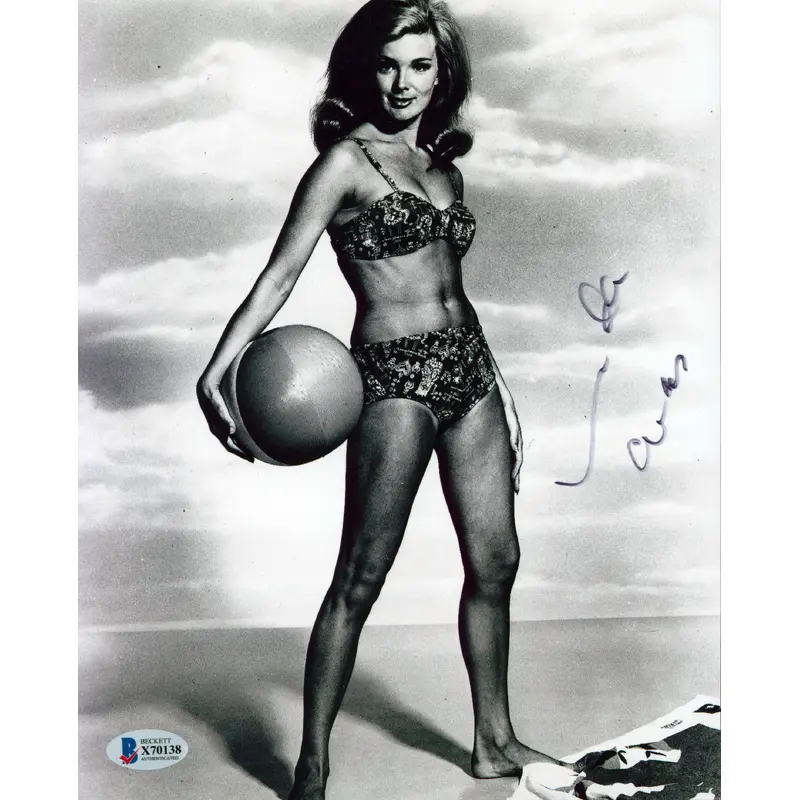 Linda Evans Dynasty Authentic Signed 8x10 Photo Autographed BAS #X70138