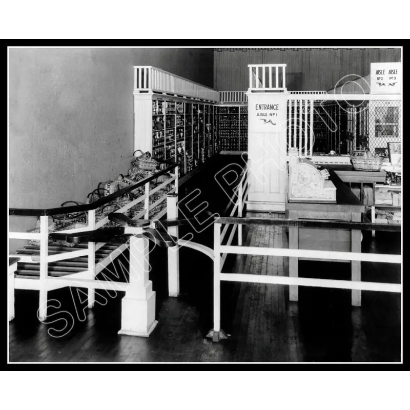 1917 Piggly Wiggly Store 8X10 Photo - Memphis Tennessee - 2369