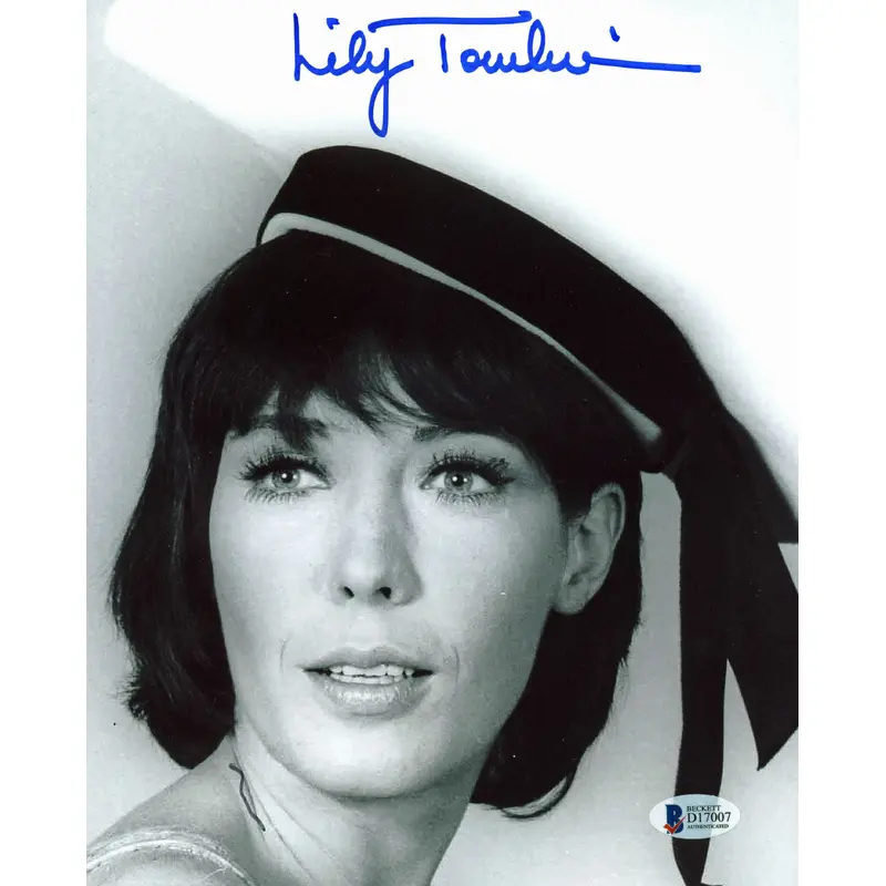 Lily Tomlin Authentic Signed 8x10 Photo Autographed BAS #D17007