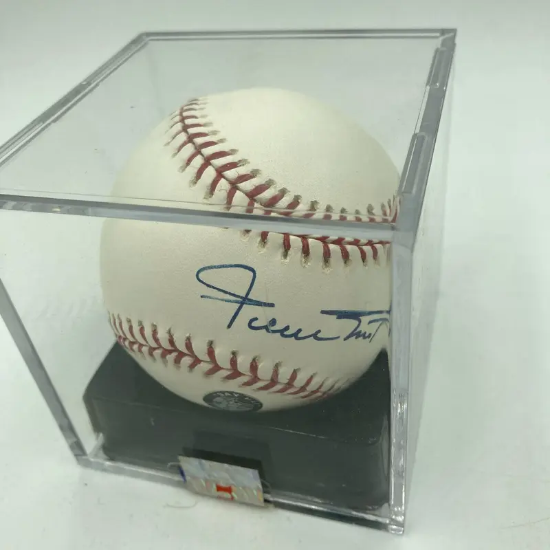 Beautiful Willie Mays PSA DNA Graded Gem Mint 10 Signed Major League Baseball
