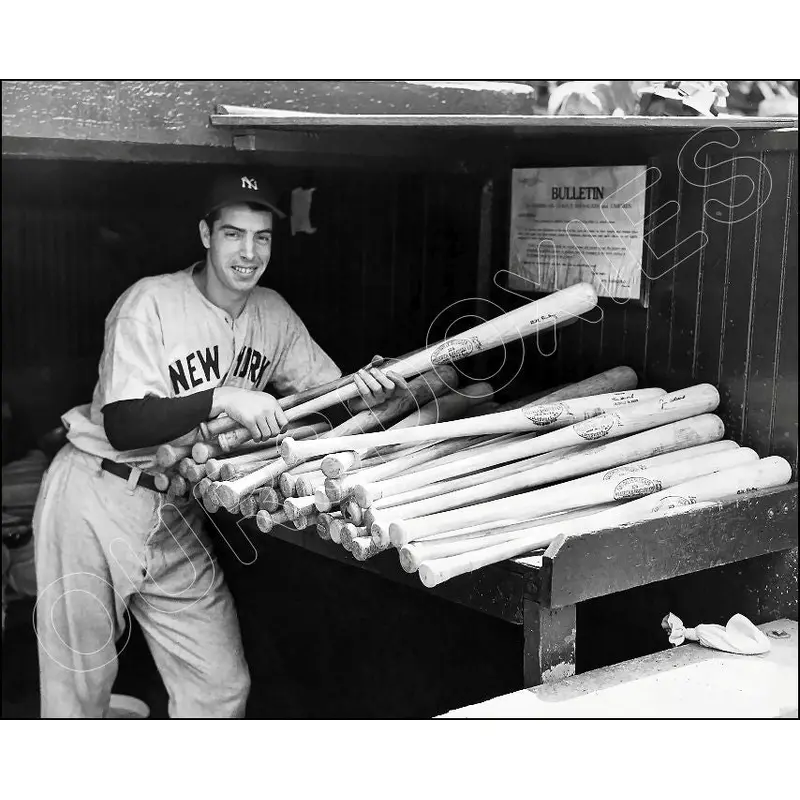 Joe Dimaggio 8X10 Photo - New York Yankees - 1529