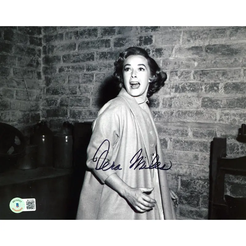 Vera Miles Psycho Authentic Signed 8x10 Black & White Photo BAS #BC13993