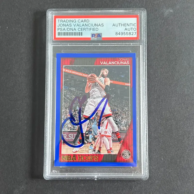 2016-17 NBA Hoops Blue #112 Jonas Valanciunas Signed Card AUTO PSA Slabbed Raptors