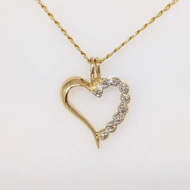 14K DIAMOND ROUND (9) ESTATE PENDANT & CHAIN 3.3 GRAMS