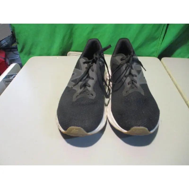 Used New Balance Fresh Foam Arishi v4 Size 8 Running Shoes