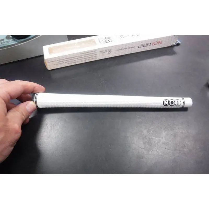 NEW WHITE and Black  NO1 GOLF GRIP SERIES 48