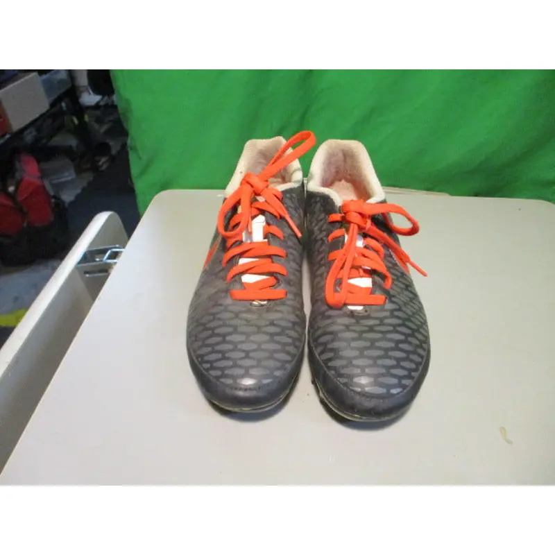 Used Nike Magista Size 8 Soccer Cleats