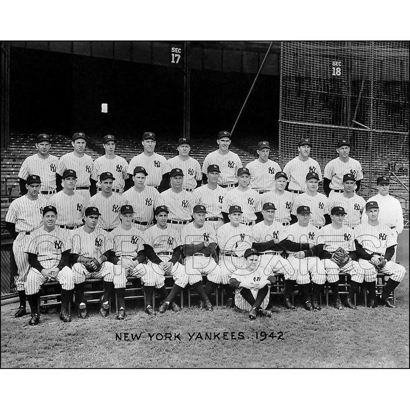 1942 New York Yankees 8X10 Photo - Dimaggio Dickey Rizzuto - 2282