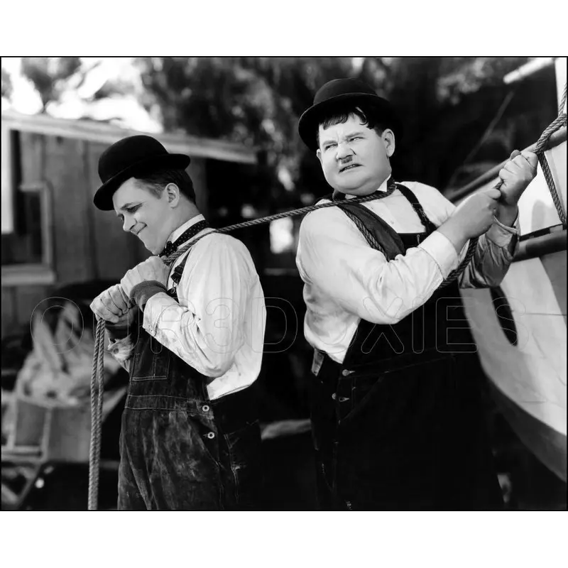 Laurel & Hardy 8X10 Photo - Stan Oliver - 3213