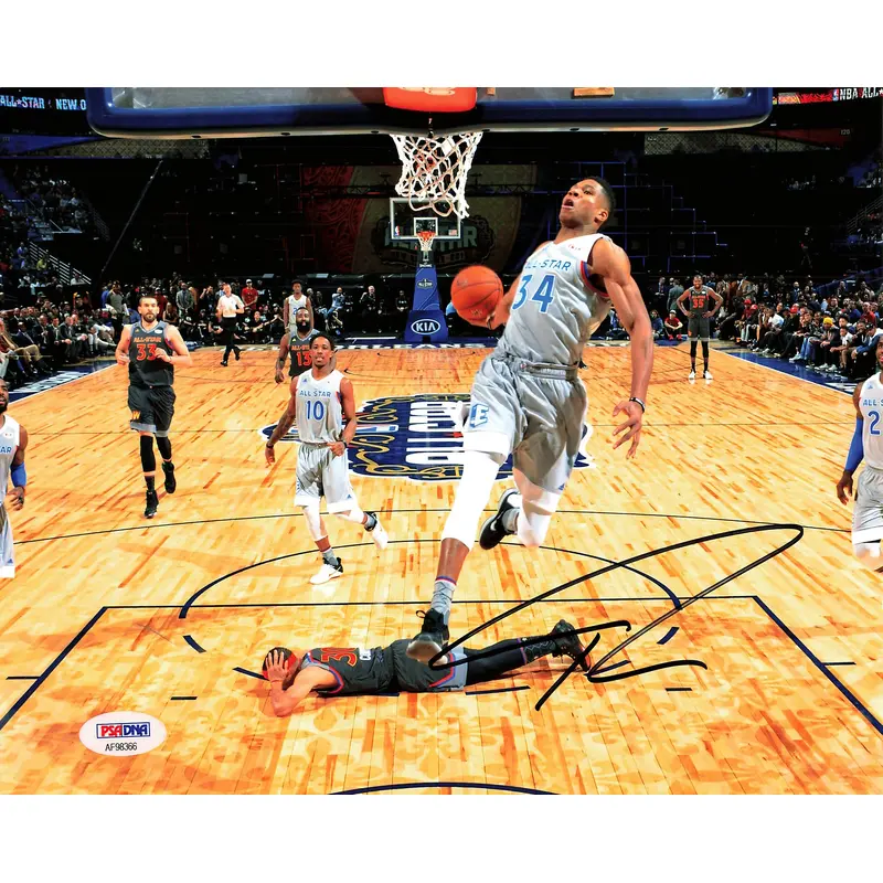 Giannis Antetokounmpo signed 8x10 photo PSA/DNA Milwaukee Bucks Autographed
