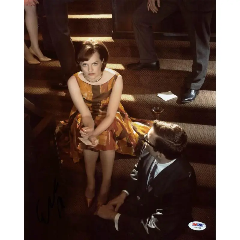 Elisabeth Moss Mad Men Signed Authentic 11X14 Photo Autographed PSA/DNA #U18735