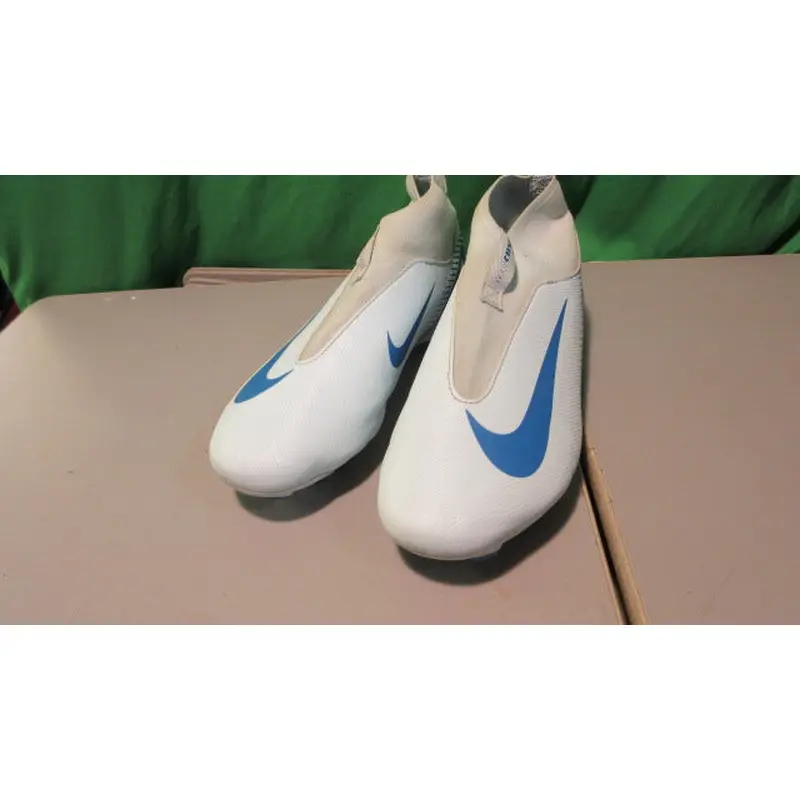 USED Nike Zoom Air Unisex-Child Soccer Shoe Size 6Y Nike Shoes