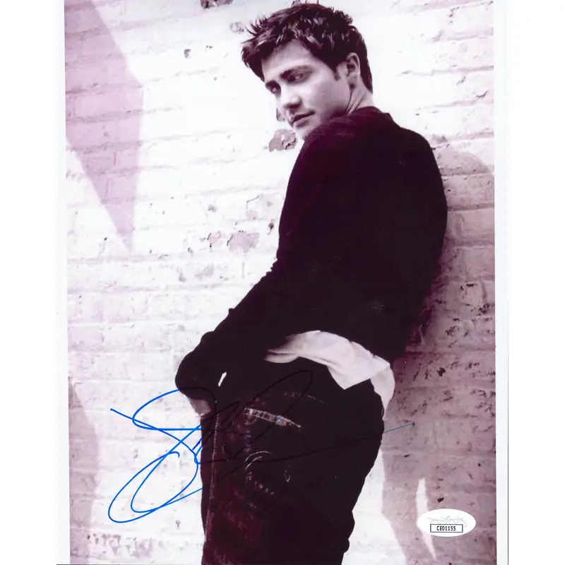 Jake Gyllenhaal Prisoners Authentic Signed 8x10 Vertical Photo JSA #CE01155