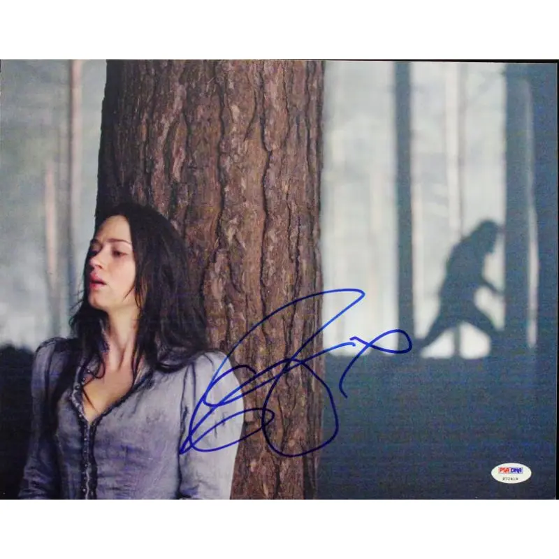 Emily Blunt Signed Authentic 11X14 Photo Autographed PSA/DNA #P72419