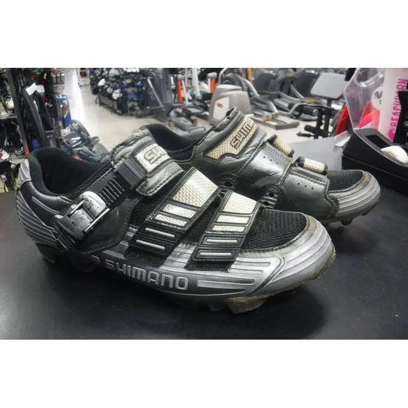 Used Shimano M225 Size 9.5 Bike Shoes