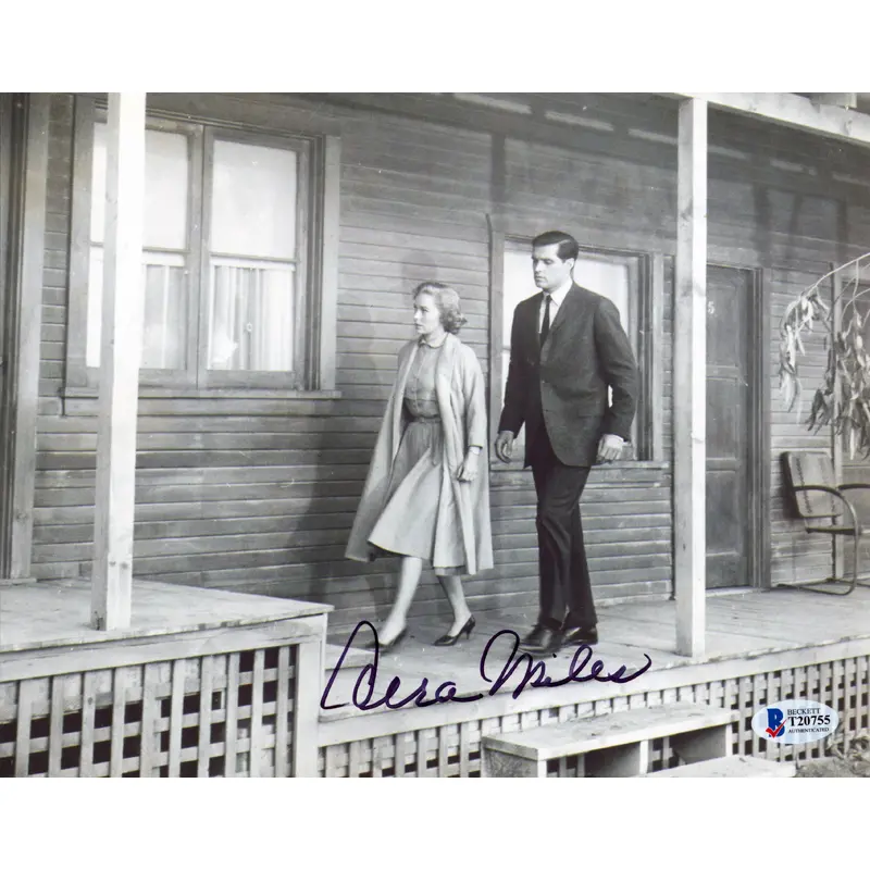 Vera Miles Psycho Authentic Signed 8x10 Black & White Photo BAS #T20755